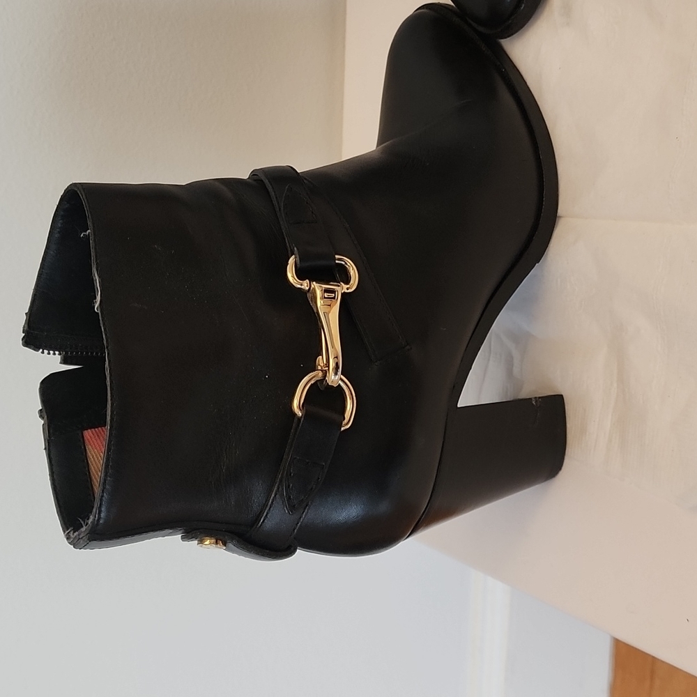 Burberry Size 38.5  Black Heeled Booties